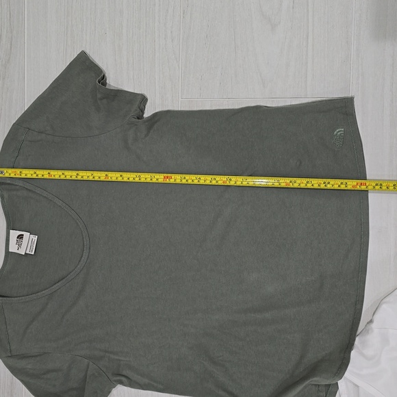 The North Face Women's Short Sleeve Tees - White, Yellow, Green Large 3 Pack - Picture 16 of 16